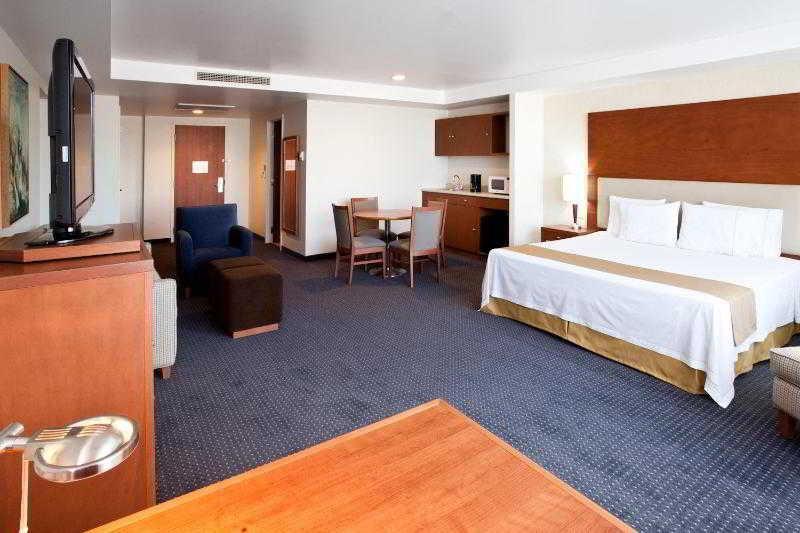 Hotel Express Puebla, An Ihg 4*